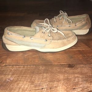 Women’s Sperry’s size 7.5